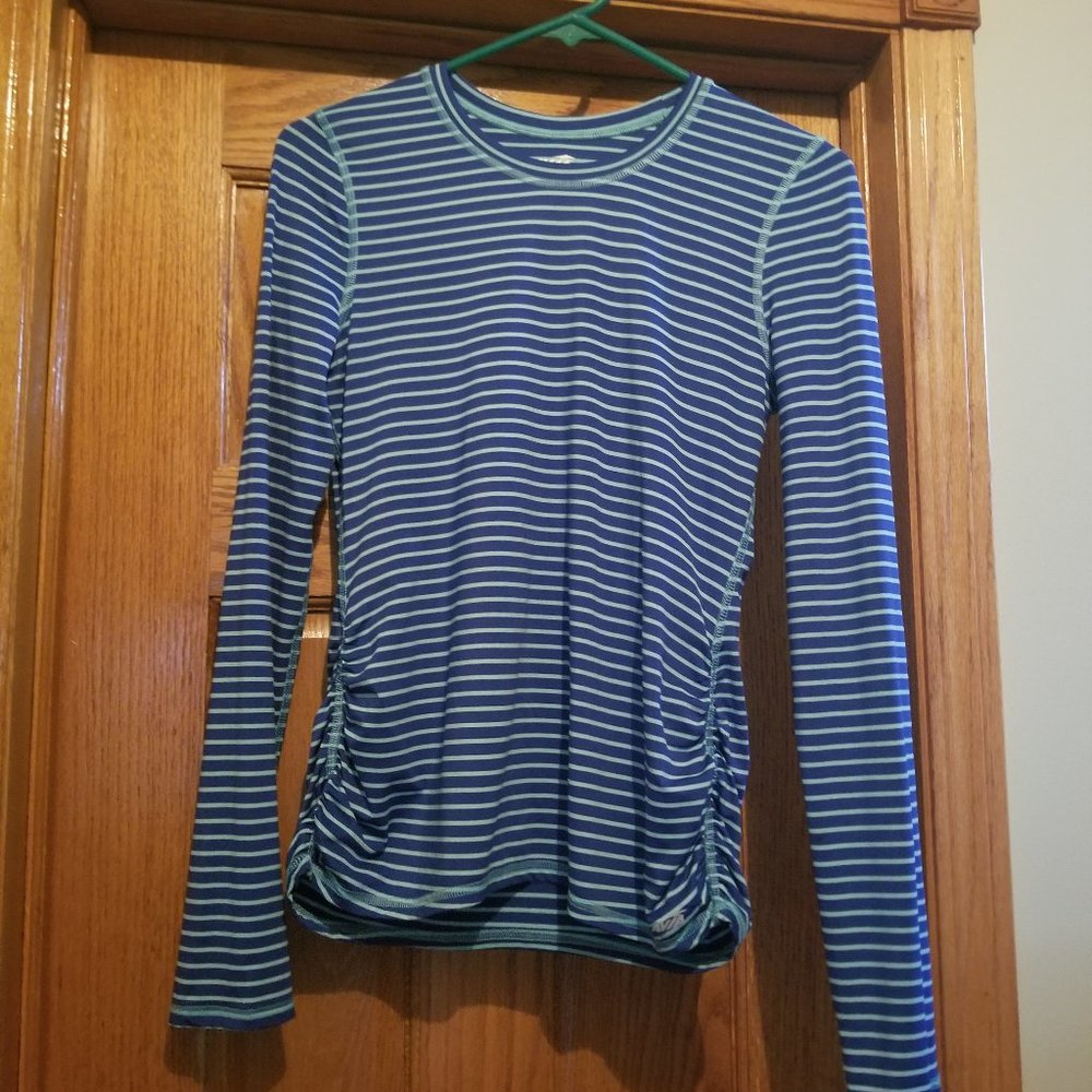 Avia spandex blue striped shirt